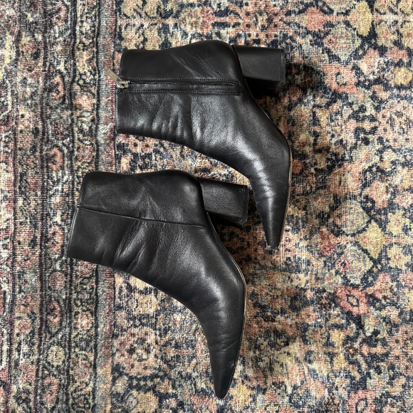 Marc Fisher JARLI POINTY ANKLE BOOTIE - Black Leather - Picture 3 of 5